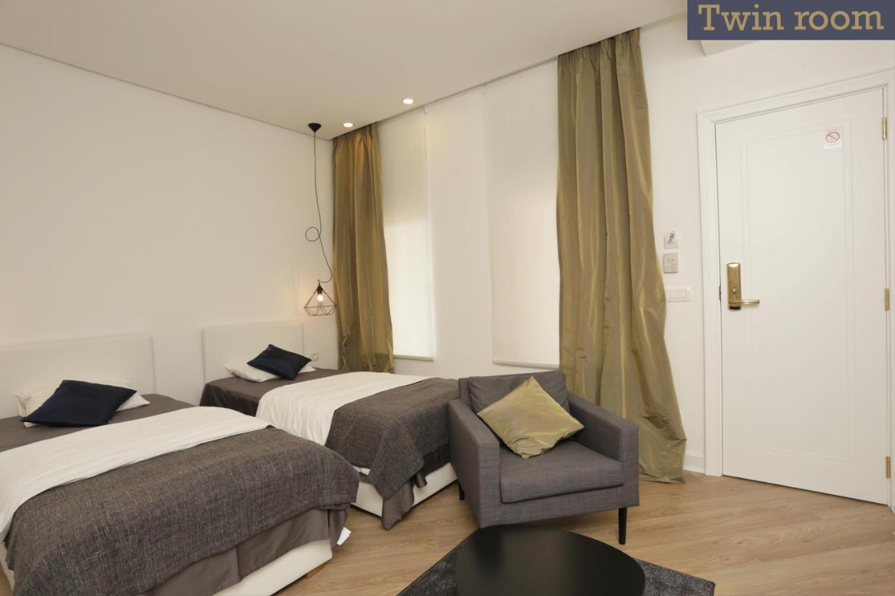 Moment Boutique Apartments Belgrad Exteriör bild